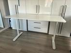 Bureau wit Ikea ZGAN, Huis en Inrichting, Bureaus, Ophalen, In hoogte verstelbaar, Zo goed als nieuw