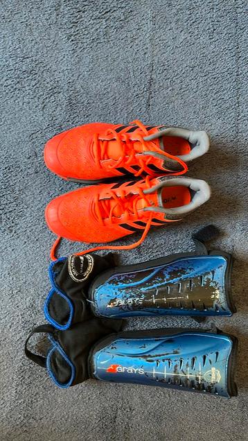 Adidas kunstgrasveld sportschoenen beschikbaar voor biedingen