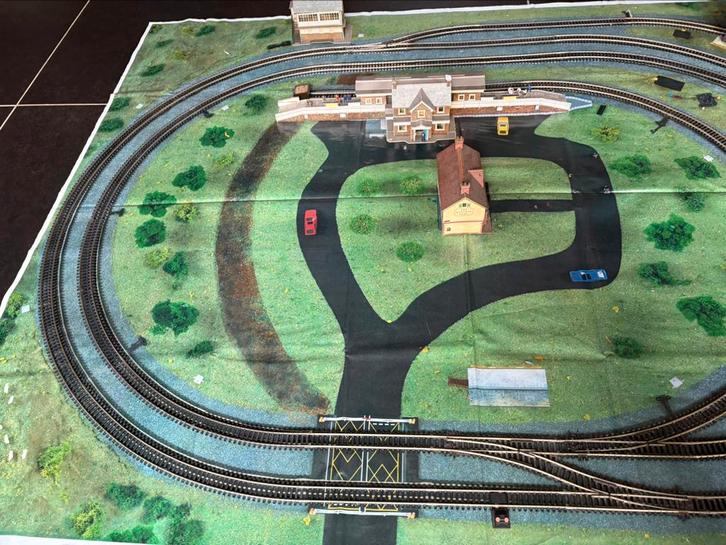 Hornby kant en klare treinbaan, Hobby en Vrije tijd, Modeltreinen | H0, Gebruikt, Rails, Gelijkstroom, Overige merken, Ophalen of Verzenden
