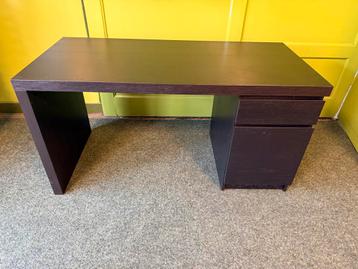 IKEA Malm Bureau - Zwartbruin beschikbaar voor biedingen