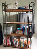 Boekenkast van staal en hout, Huis en Inrichting, Kasten | Stellingkasten, Ophalen, Zo goed als nieuw