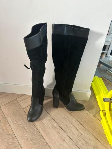 Hoge laarzen-Bershka maat 40 beschikbaar voor biedingen