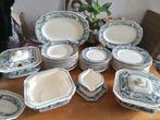 12 persoons eetservies VICTORIA in petrol societe ceramique, Antiek en Kunst, Antiek | Servies compleet, Ophalen