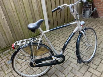 Herenfiets beschikbaar voor biedingen