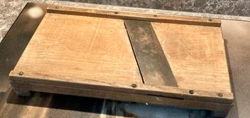Vintage Houten Mandoline Snijder beschikbaar voor biedingen