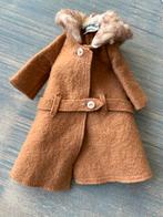 Vintage Barbie Jas Mantel "Cold Outside " 60's, Verzamelen, Ophalen of Verzenden, Gebruikt, Kleertjes