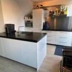 Waanzinnig mooie Hoogglans eiland keuken, Ophalen, Wit, Met kookeiland, Dubbelwandige keuken