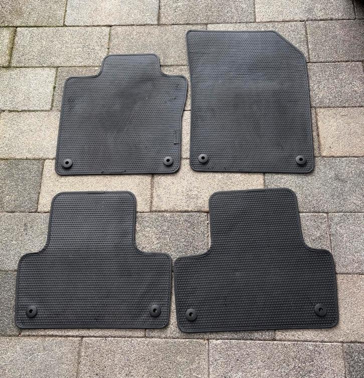 Volvo XC60 Mattenset - Rubber, Auto diversen, Automatten, Gebruikt, Ophalen of Verzenden