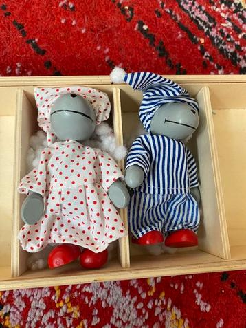 Familie Muis met kleertjes beschikbaar voor biedingen