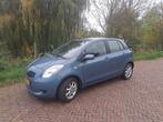 Toyota Yaris 1.3 16V Vvt-i 5DR 2006 Toyota dealer onderhoud, Auto's, Voorwielaandrijving, Stof, Zwart, 995 kg