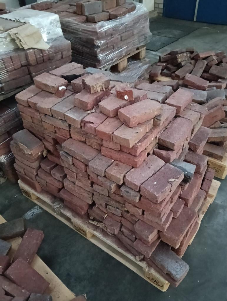 Restpartij metselstenen, Ophalen, Bakstenen