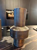 Metalen vaas bronskleur 30cm hoog, Ophalen, Overige materialen, Overige kleuren, Zo goed als nieuw