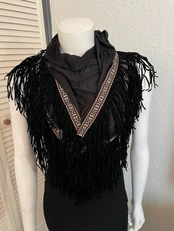 Velvet Boho Ibiza hippie sjaal, omslagdoek met franjes. beschikbaar voor biedingen