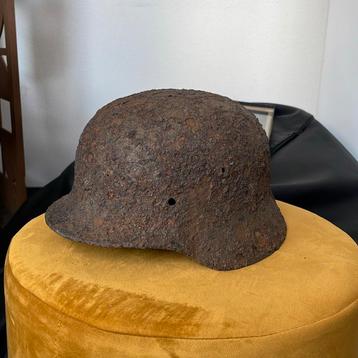 Duitse helm beschikbaar voor biedingen