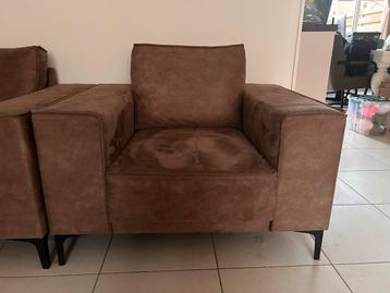 Mooie bruine love-seat fauteuils