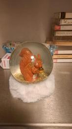 Sneeuw/schudbol met eekhoorn (Z262-3), Verzamelen, Ophalen of Verzenden, Zo goed als nieuw, Dier