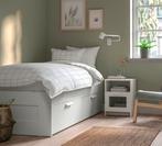 BRIMNES Bedframe met 2 opberglades, wit, 90x200 cm
+ matras, Ophalen, 90 cm, Eenpersoons, Wit