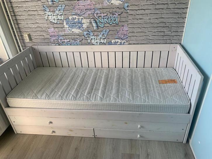 1 persoons uitschuifbed/bedbank, Huis en Inrichting, Slaapkamer | Bedden, Gebruikt, Eenpersoons, 80 cm, 200 cm, Hout, Wit, Ophalen