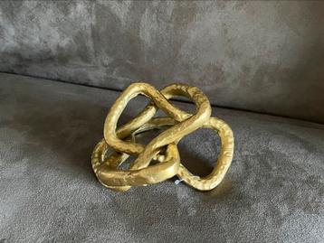 Metalen decoratie beschikbaar voor biedingen