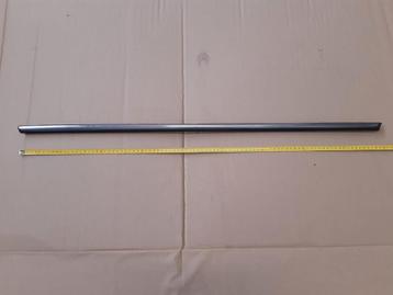 Sierlijst, stootstrip deur RA, Mercedes w114 w115 w123 beschikbaar voor biedingen