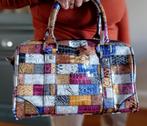 Kleurige tas met hengsels en schouderriem., Ophalen of Verzenden, Nieuw, Overige kleuren, Handtas