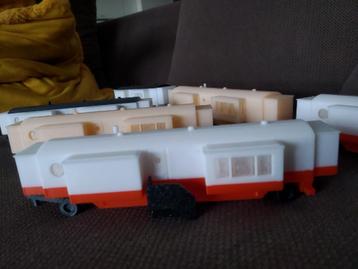 2 woonwagens met balkon beschikbaar voor biedingen
