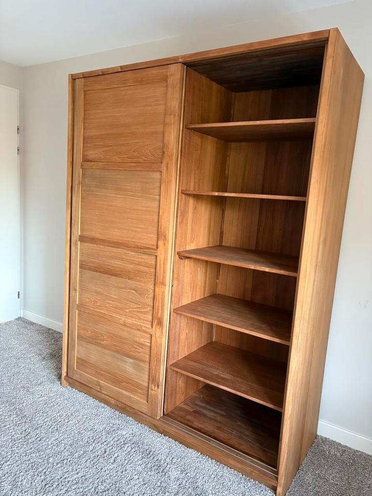 Prachtige kledingkast teak zgan!, Huis en Inrichting, Kasten | Kledingkasten, Zo goed als nieuw, 200 cm of meer, 50 tot 75 cm