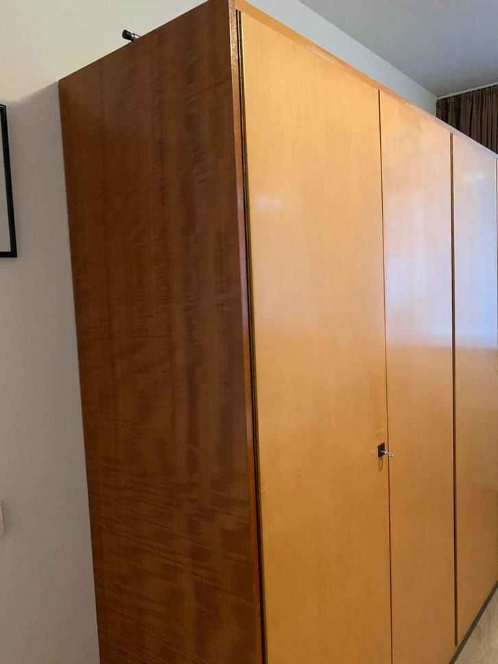 Vintage Houten Kledingkast - 1965, Huis en Inrichting, Kasten | Kledingkasten, Gebruikt, 150 tot 200 cm, 200 cm of meer, 50 tot 75 cm