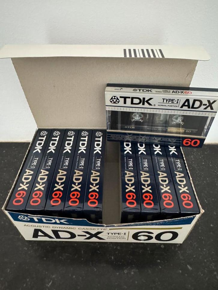 10 x TDK AD-X 60, Cd's en Dvd's, Cassettebandjes, Nieuw in verpakking, Onbespeeld, Overige genres, 2 t/m 25 bandjes, Met bewaardoos, rek of koffer