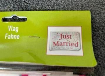 NIEUW - Vlag “Just Married” van Xenos 60x90cm beschikbaar voor biedingen