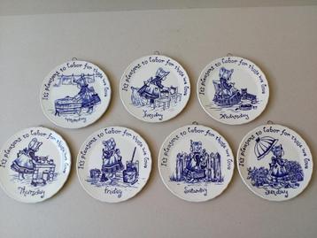 Wandbordjes.Vintage.Engeland.Staffordshire.Weekdagen. beschikbaar voor biedingen