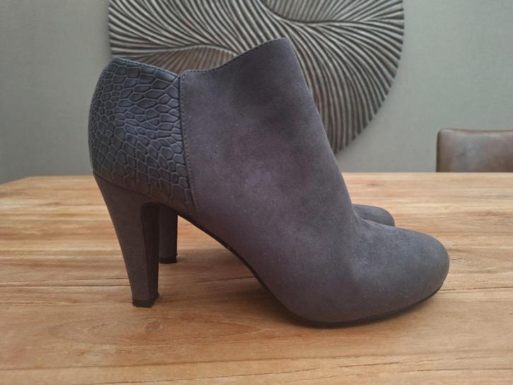 Zgan, sexy enkellaarsjes Emilio Luca,  maat 40, Kleding | Dames, Schoenen, Zo goed als nieuw, Lage of Enkellaarzen, Ophalen of Verzenden