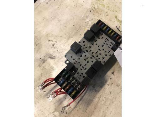 Zekeringkast van een Volvo S80, Auto-onderdelen, Elektronica en Kabels, Volvo, Gebruikt, 3 maanden garantie, Ophalen of Verzenden