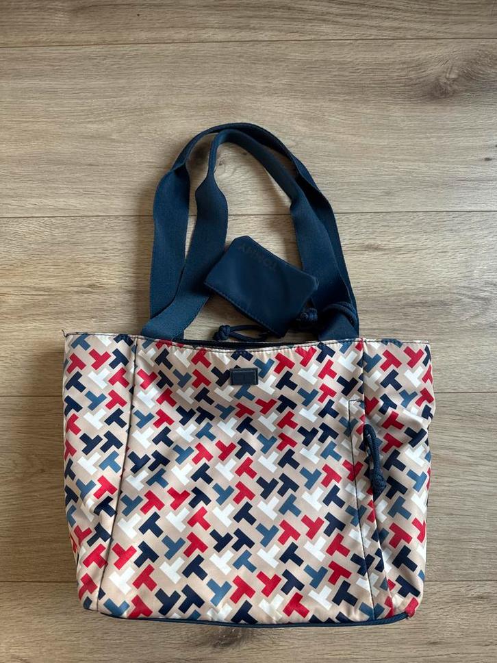 Tommy Hilfiger Tas - Leuke Print!, Sieraden, Tassen en Uiterlijk, Tassen | Damestassen, Zo goed als nieuw, Handtas, Overige kleuren
