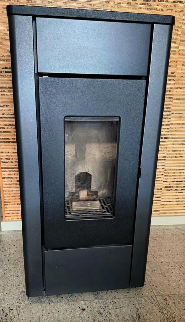 MCZ May Pelletkachel - Efficiënt en Stijlvol, Huis en Inrichting, Kachels, Gebruikt, Vrijstaand, Pelletkachel, Hout, Ophalen
