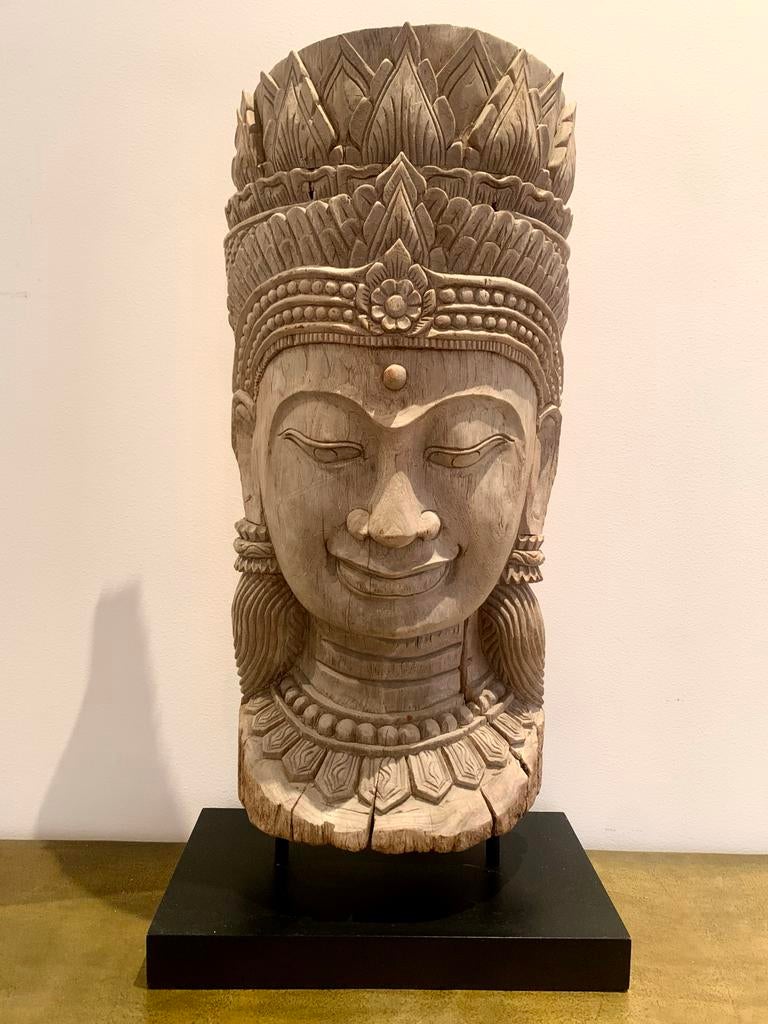 Aziatische l,godin apsodara teak  houten beeld op sokkel, Gebruikt, Teakhout, Minder dan 50 cm, Ophalen of Verzenden