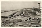 Domburg, Zeebad - 1956 gelopen, Verzamelen, Ansichtkaarten | Nederland, Ophalen of Verzenden, 1940 tot 1960, Gelopen, Zeeland