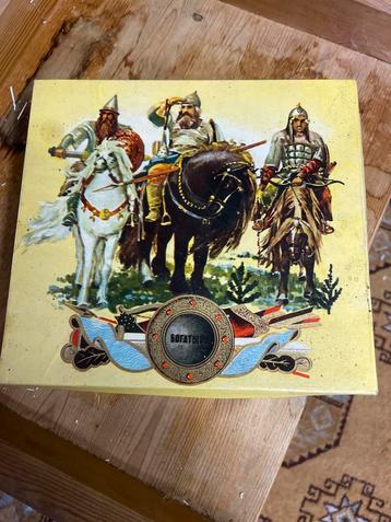 Bogatyr Sigarettendoos - Russische Folklore beschikbaar voor biedingen