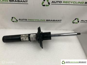Schokbreker Voor Origineel Volkswagen Passat B8 3Q0413031BN beschikbaar voor biedingen