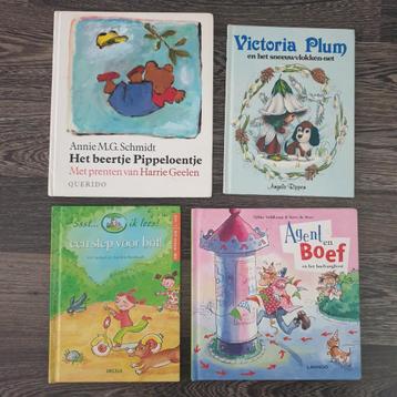 4 Diverse kinderboeken beschikbaar voor biedingen