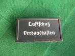 WW2 Luftschutz verbandkasten 1941, Ophalen of Verzenden, Duitsland, Boek of Tijdschrift