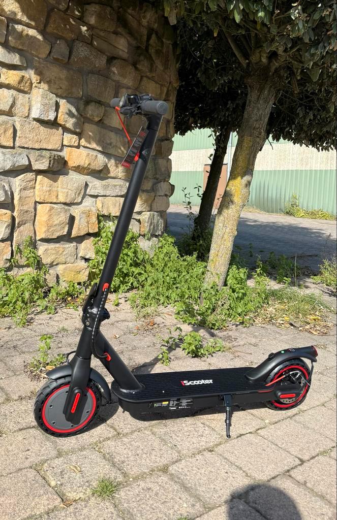 Elektrische step ! NIEUW ! Opvouwbaar E-step 30 KM/u 2025, Fietsen en Brommers, Steps, Nieuw, Elektrische step (E-scooter), Ophalen of Verzenden