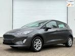 Ford Fiesta 1.1 Titanium 1e Eigenaar LED Carplay Parksensor, Voorwielaandrijving, Stof, Gebruikt, Zwart