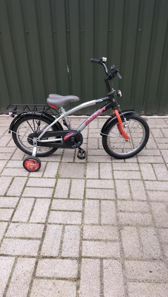 Mooi Jongens fietsje 16 inch als nieuw, Fietsen en Brommers, Fietsen | Kinderfietsjes, Zo goed als nieuw, 16 tot 20 inch, Zijwieltjes