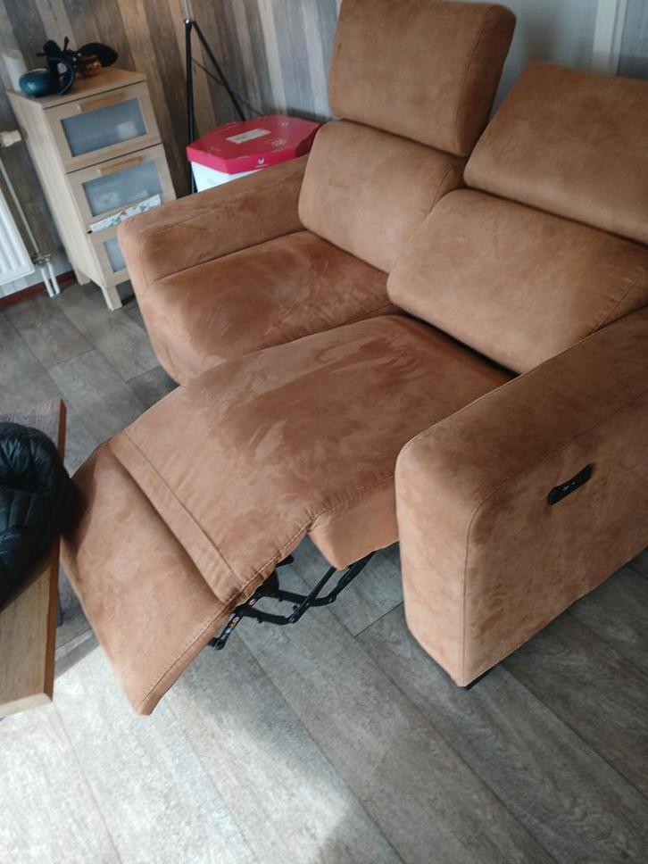 Mooie 2-zits bank met relaxfunctie, Huis en Inrichting, Banken | Sofa's en Chaises Longues, Ophalen of Verzenden