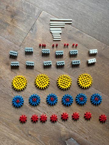 LEGO Technic tandwielen en onderdelen - jaren 60/70 beschikbaar voor biedingen