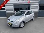 Hyundai i20 1.2i DynamicVersion Airco Trekhaak, 450 kg, Gebruikt, Huisgarantie, 4 cilinders