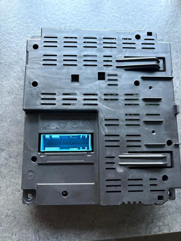 Defecte Fiat 500 Blue&Me bluetooth Module, Auto-onderdelen, Elektronica en Kabels, Fiat, Gebruikt, Ophalen of Verzenden