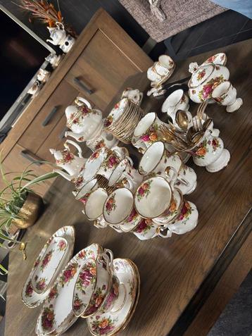 Royal Albert servies, Old Country Roses beschikbaar voor biedingen