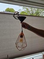 Roze Hanglamp met Geometrisch Design, Ophalen, Gebruikt, Metaal, Modern